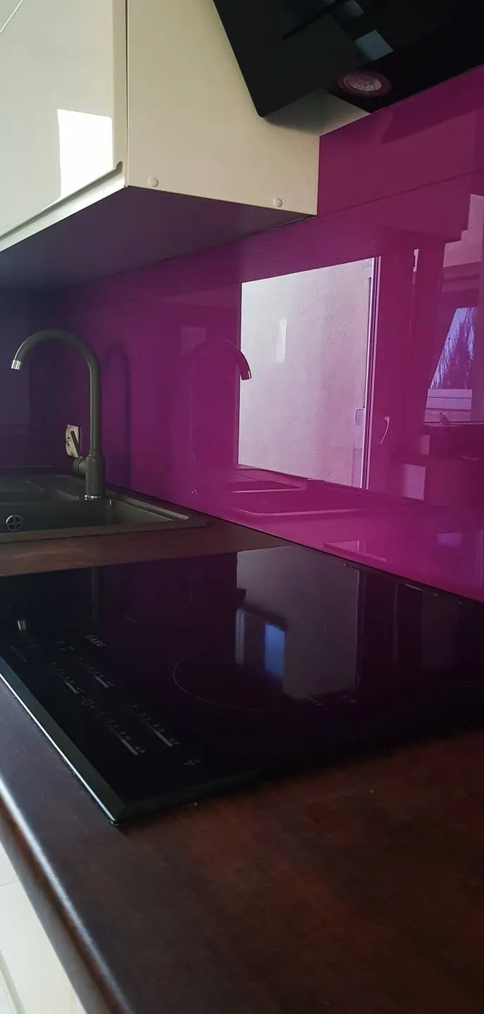 Ścianka walk-in — minimalistyczna strefa prysznicowa